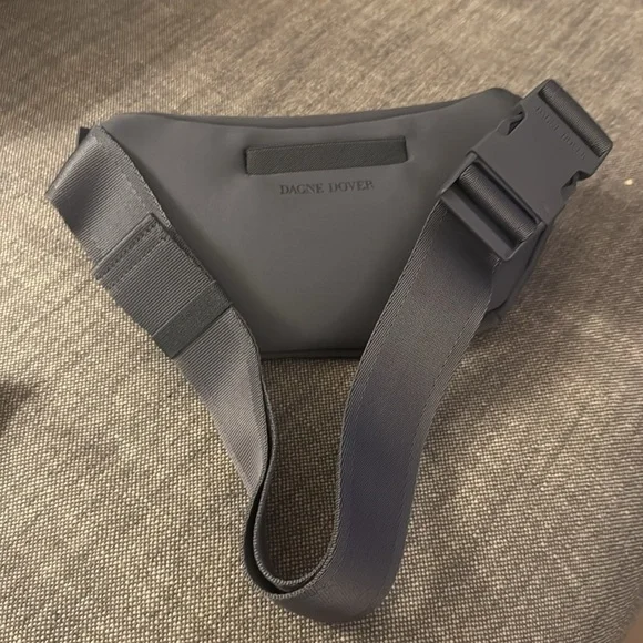 Dagne Dover Black Belt Bag Sleek Urban Design - Picture 2 of 3